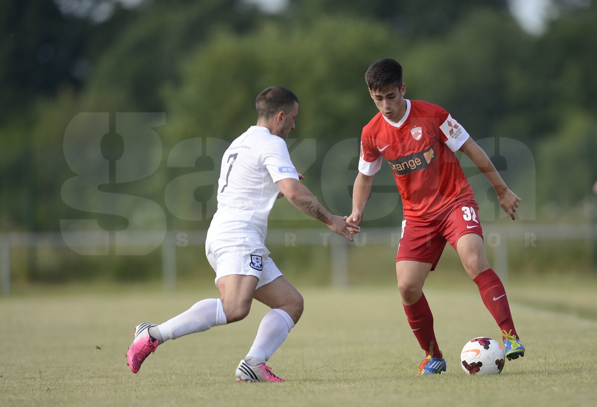 VIDEO şi FOTO Fără Alexe, atac de liga a 3-a » Dinamo - Ayr United 1-1