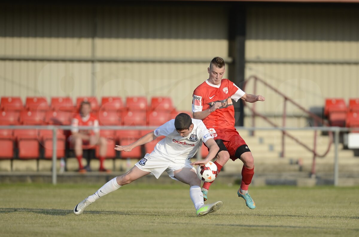 VIDEO şi FOTO Fără Alexe, atac de liga a 3-a » Dinamo - Ayr United 1-1