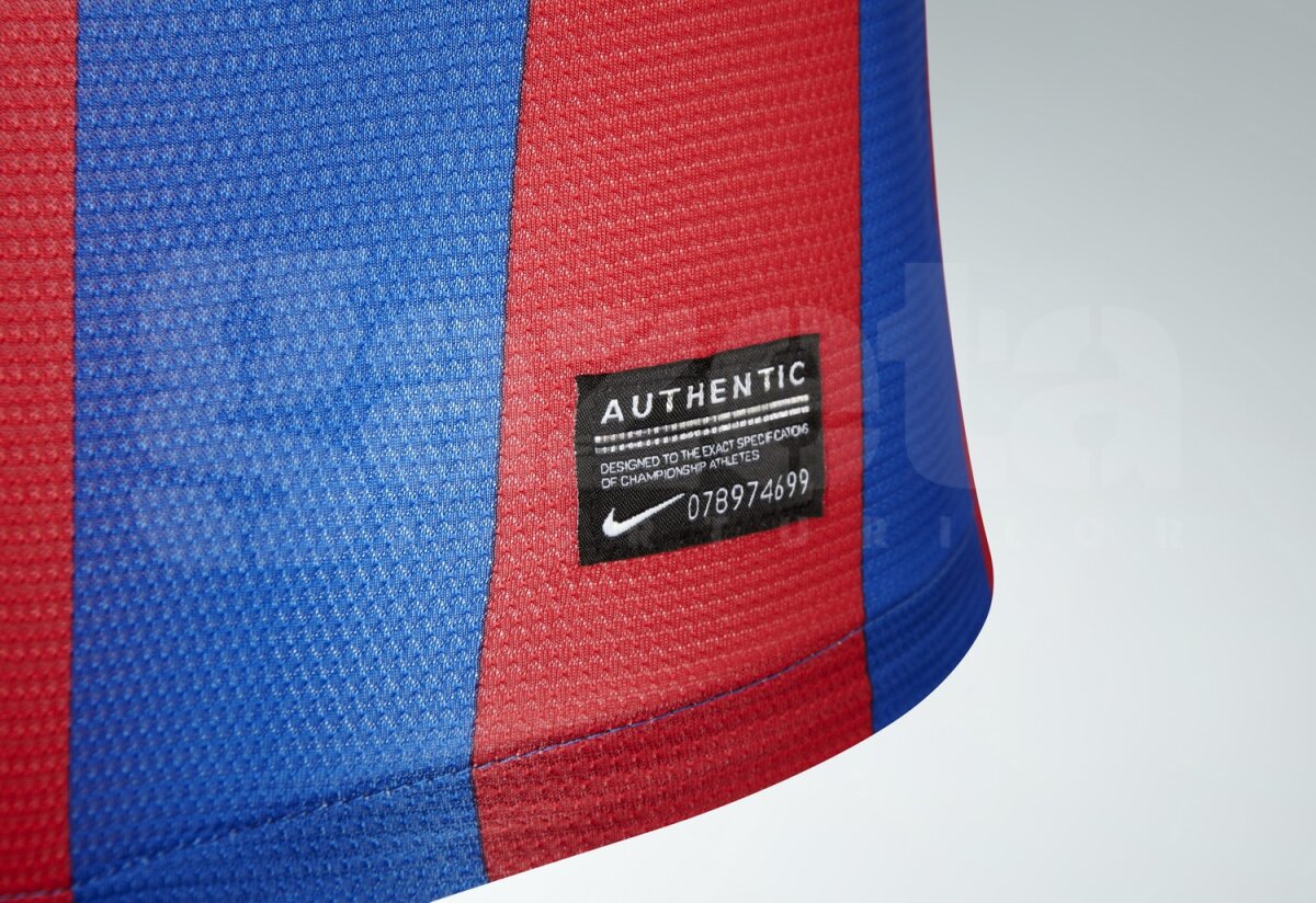 GALERIE FOTO » Oficial, Steaua are un alt echipament pentru sezonul 2013-2014. Cum ţi se pare?