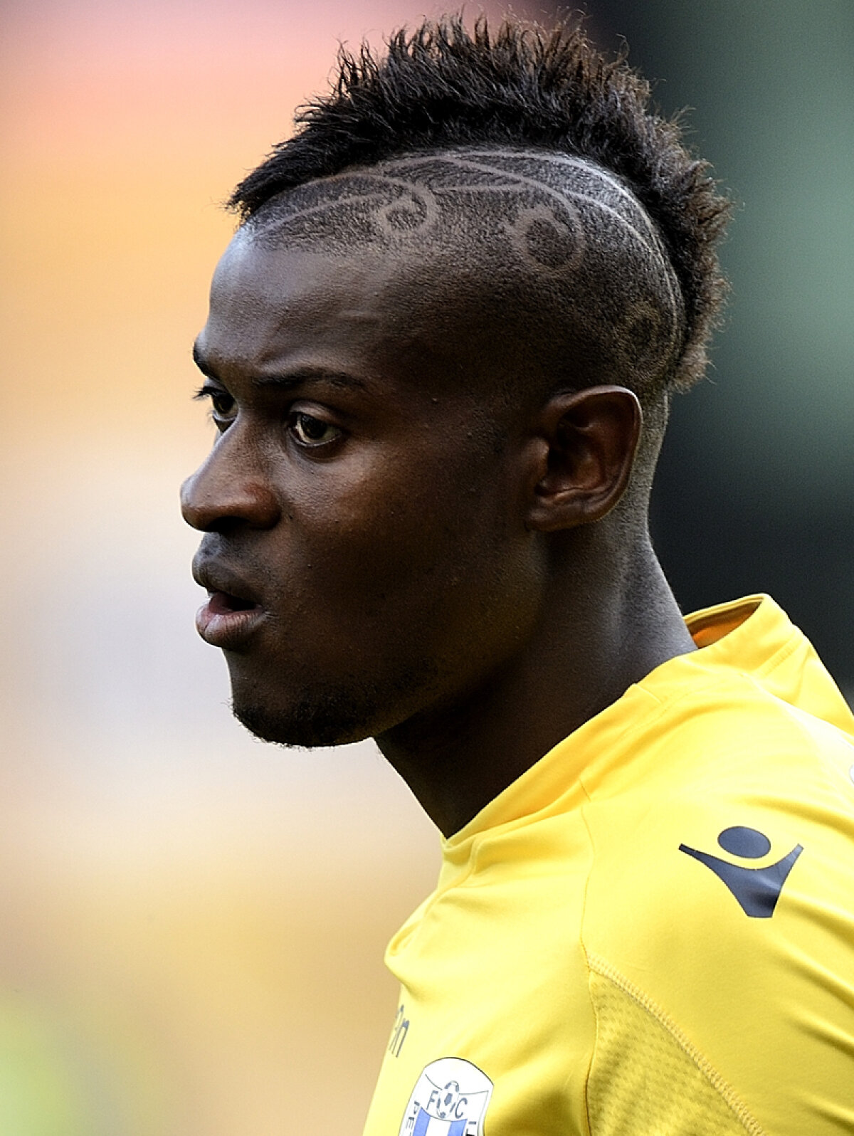 Gazeta a cules detalii din culisele ”afacerii Bokila”: ”Tatăl său şi impresarii i-au sucit capul”