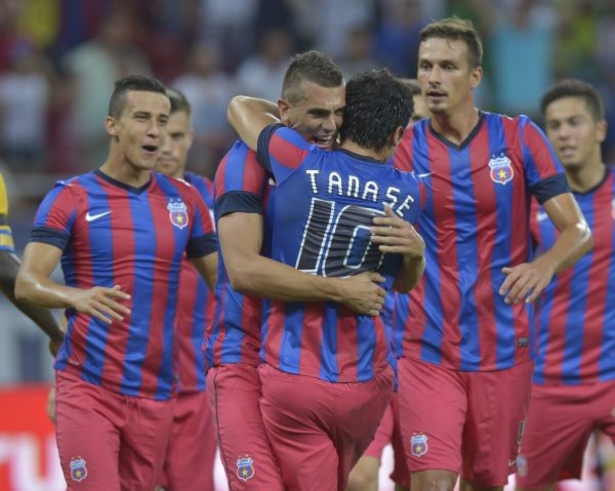 FOTO A şasea Supercupă » Steaua bifează al doilea trofeu în 2013, după 3-0 cu Petrolul