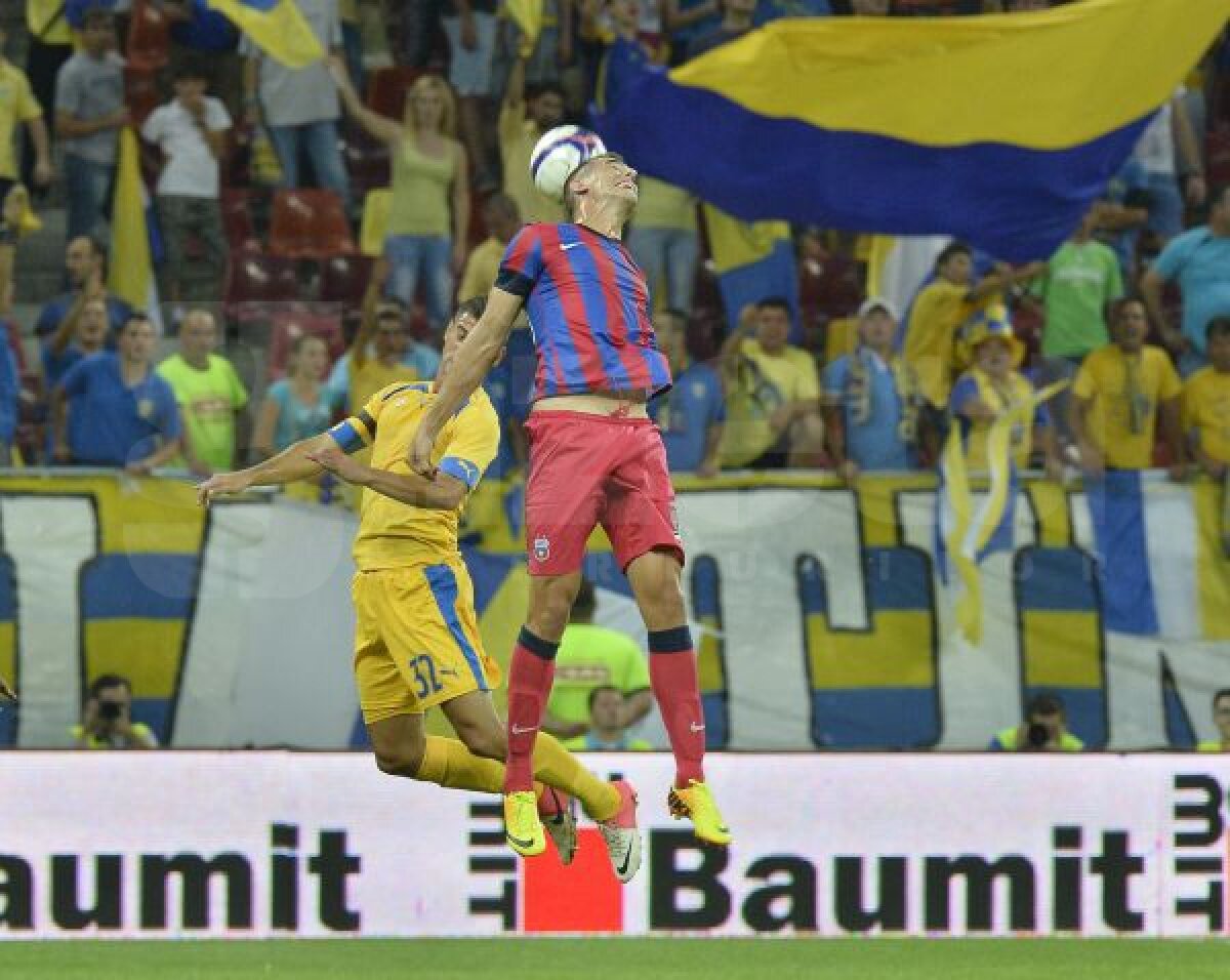 FOTO A şasea Supercupă » Steaua bifează al doilea trofeu în 2013, după 3-0 cu Petrolul