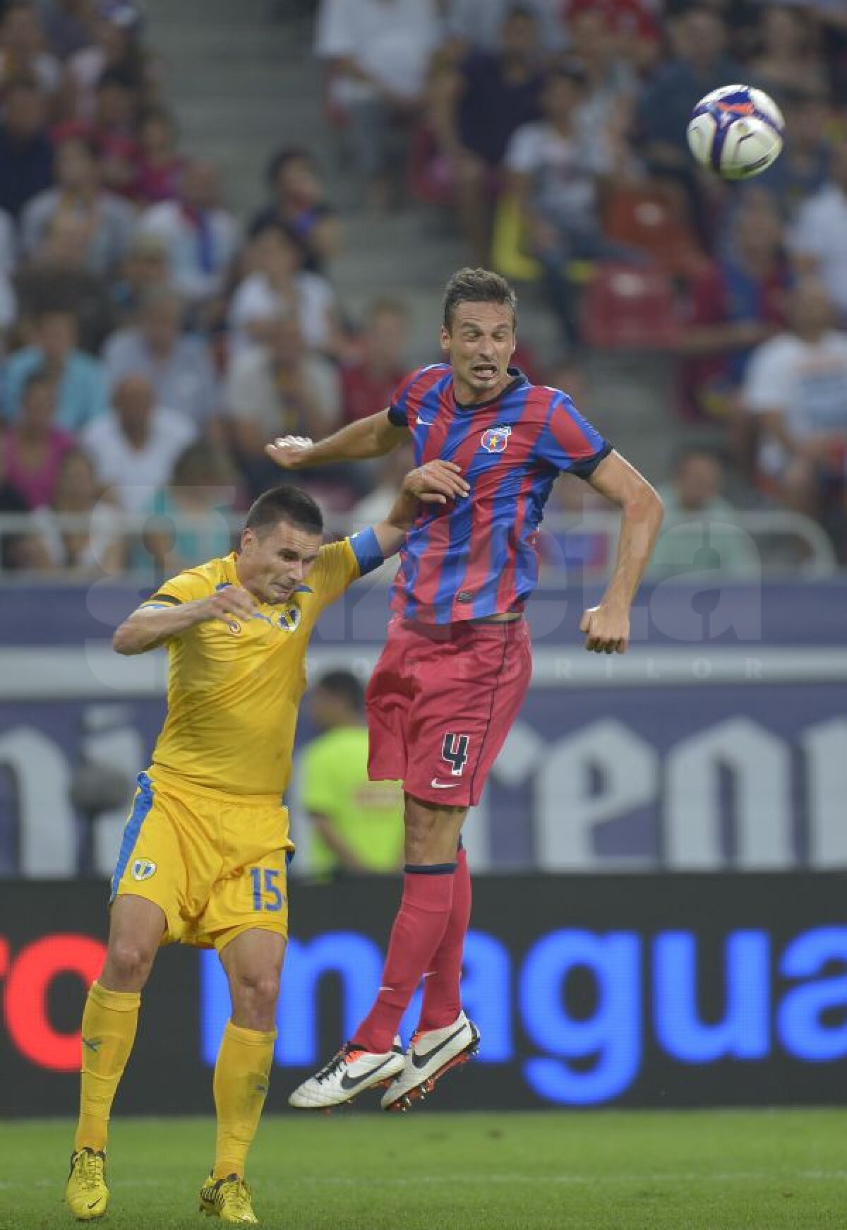 FOTO A şasea Supercupă » Steaua bifează al doilea trofeu în 2013, după 3-0 cu Petrolul