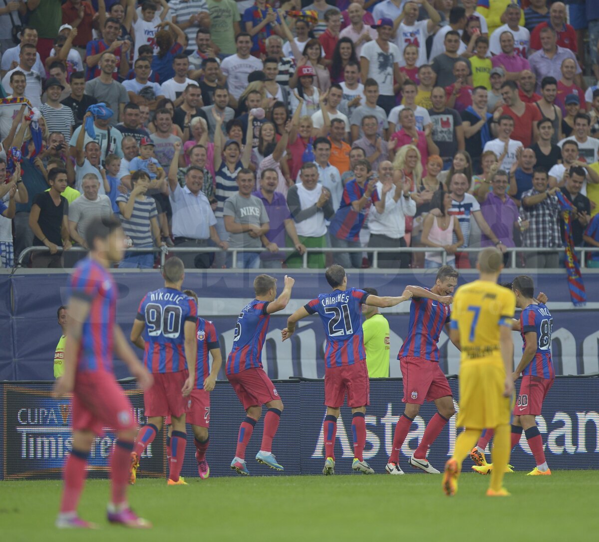 FOTO Steaua şi-a prezentat noile tricouri, în Supercupa României cu Petrolul