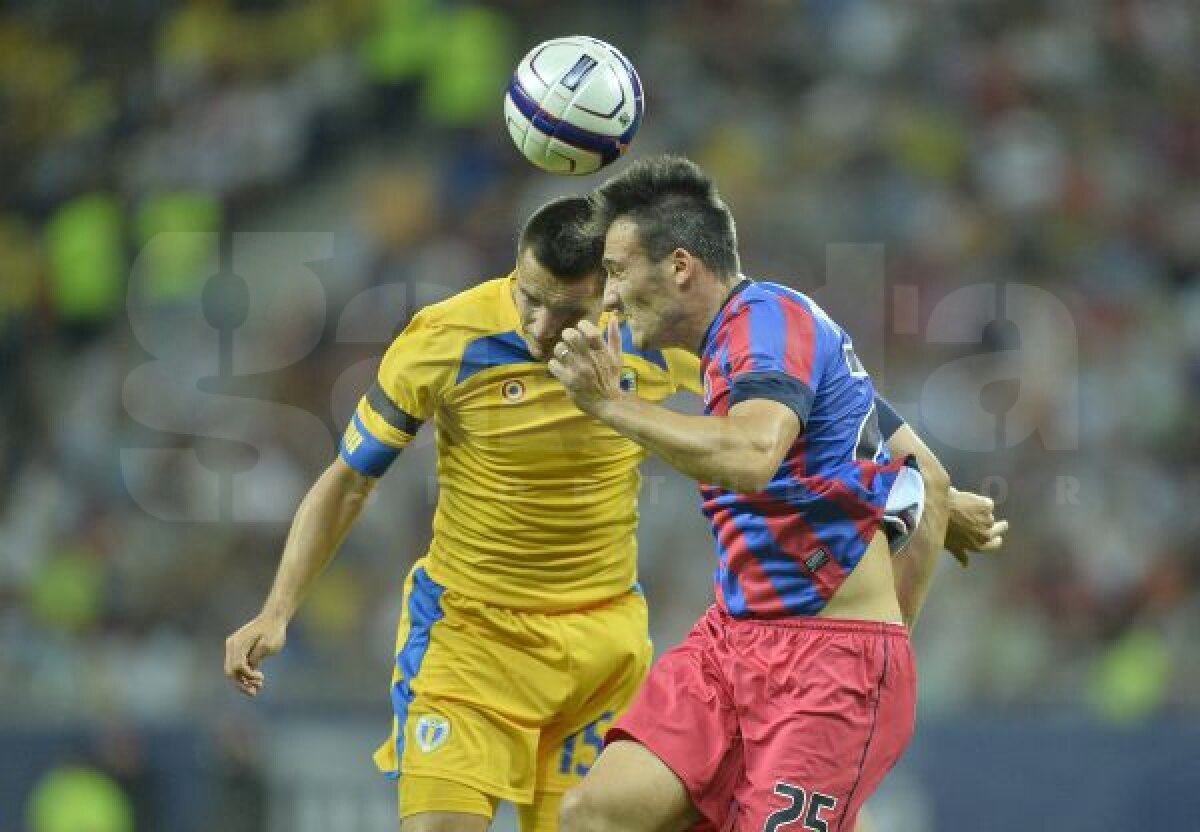 FOTO Supercupa debutanţilor » Steaua şi Petrolul şi-au prezentat achiziţiile verii