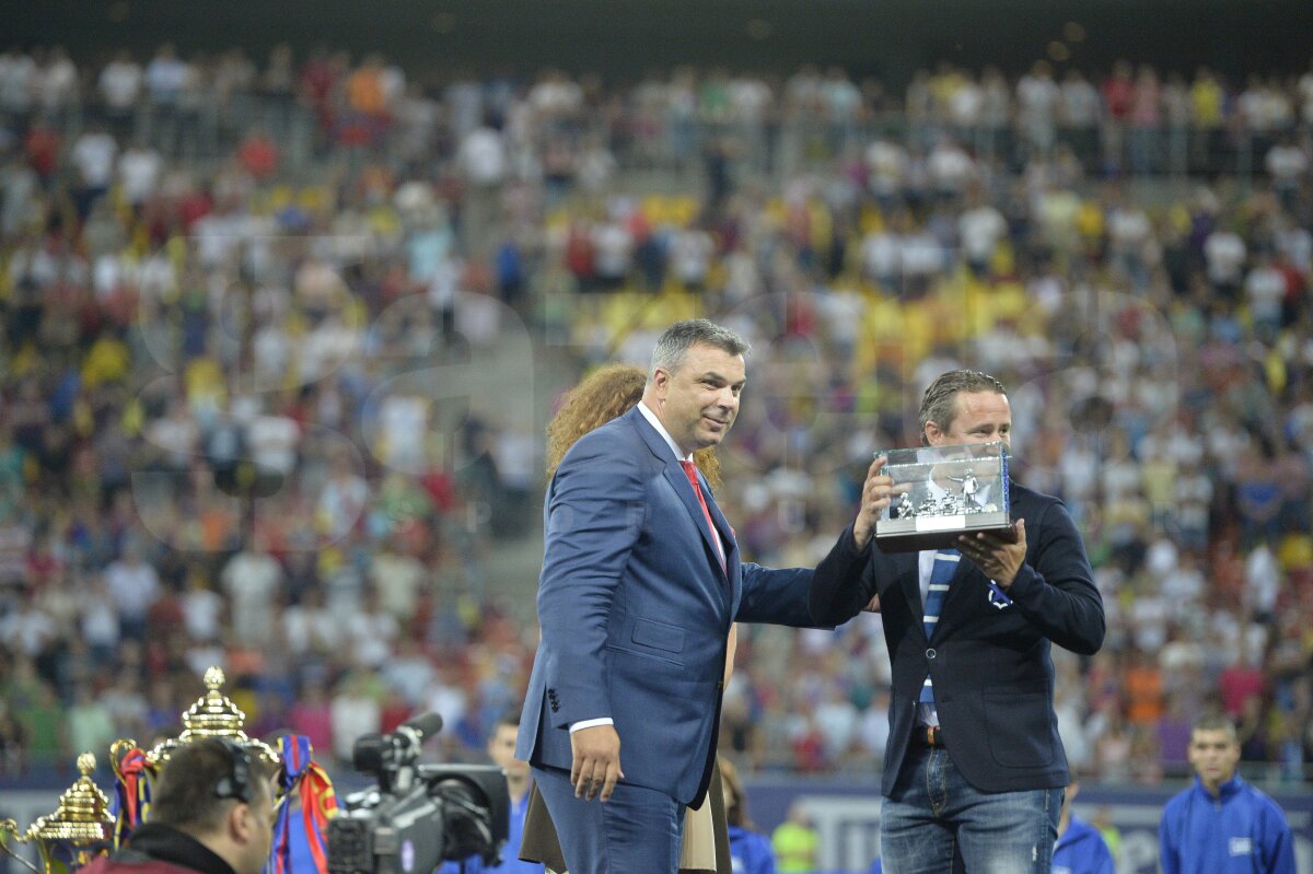 FOTO A şasea Supercupă » Steaua bifează al doilea trofeu în 2013, după 3-0 cu Petrolul