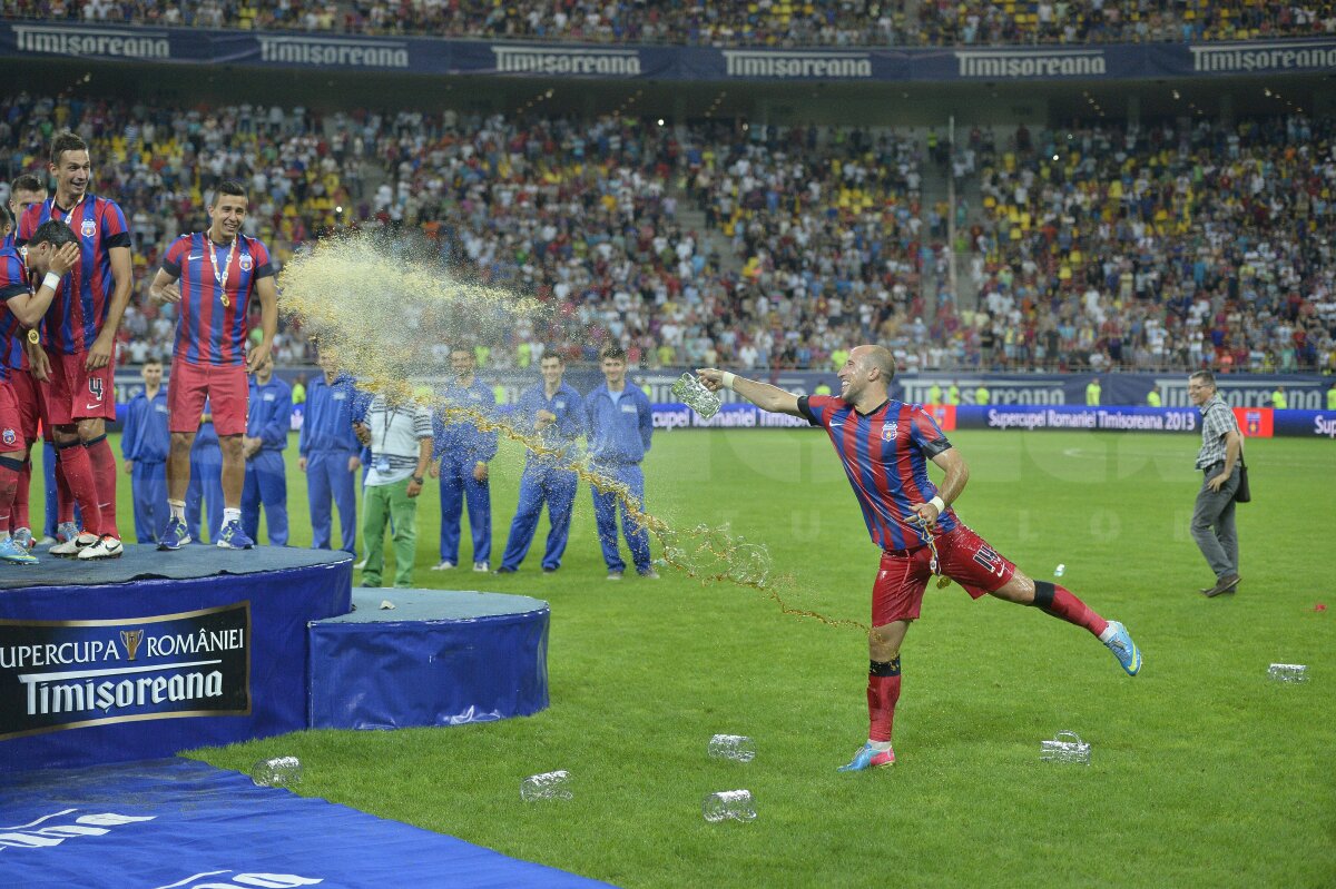 FOTO A şasea Supercupă » Steaua bifează al doilea trofeu în 2013, după 3-0 cu Petrolul