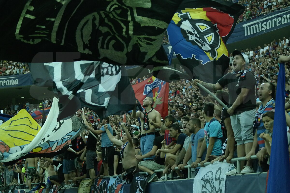 GALERIE FOTO Spectacol în tribune şi în teren la Supercupa României » Vezi o galerie foto de excepţie
