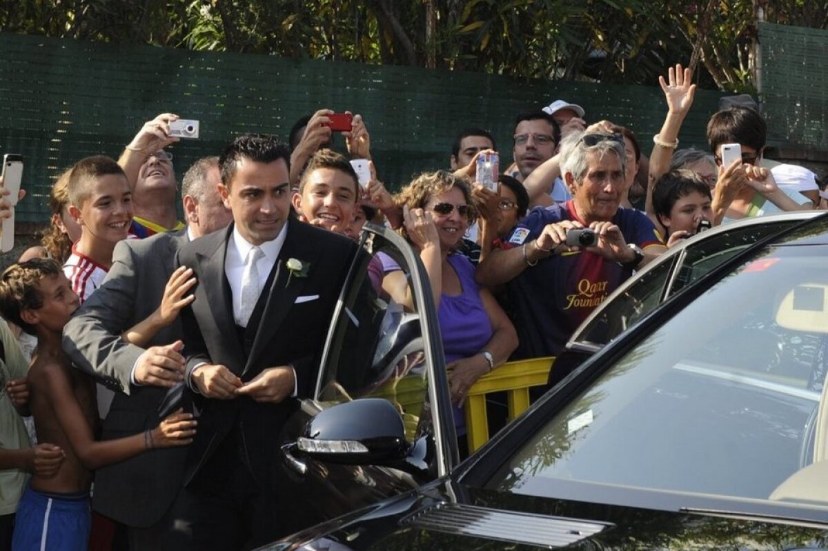 GALERIE FOTO » Xavi Hernandez a renunţat la burlăcie » Imagini de la nunta cu jurnalista Núria Cunillera