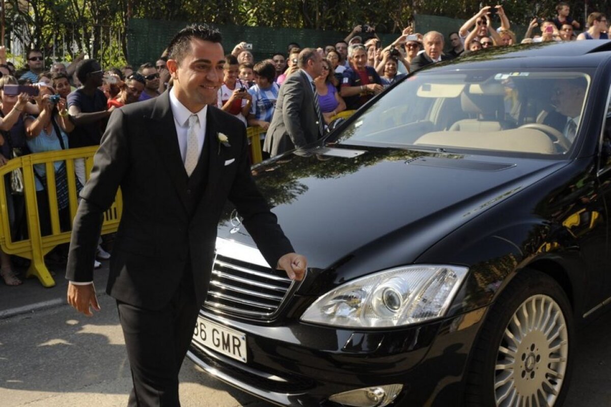 GALERIE FOTO » Xavi Hernandez a renunţat la burlăcie » Imagini de la nunta cu jurnalista Núria Cunillera