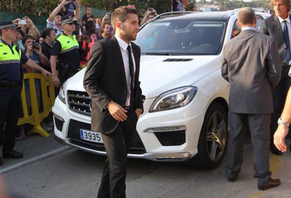 GALERIE FOTO » Xavi Hernandez a renunţat la burlăcie » Imagini de la nunta cu jurnalista Núria Cunillera