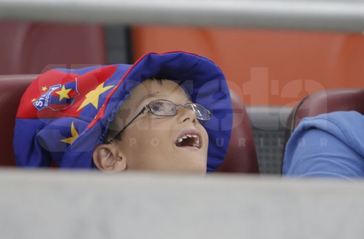 FOTO Dor de Liga Campionilor » Primul pas al Stelei pentru accesul în grupele UCL a fost însoţit de 40.000 de spectatori