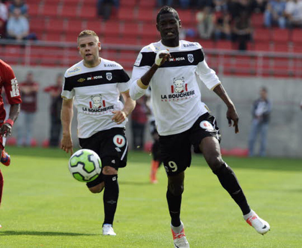 Doi cît 50% din Bokila » Ce atacanţi a adus Petrolul după fuga congolezului