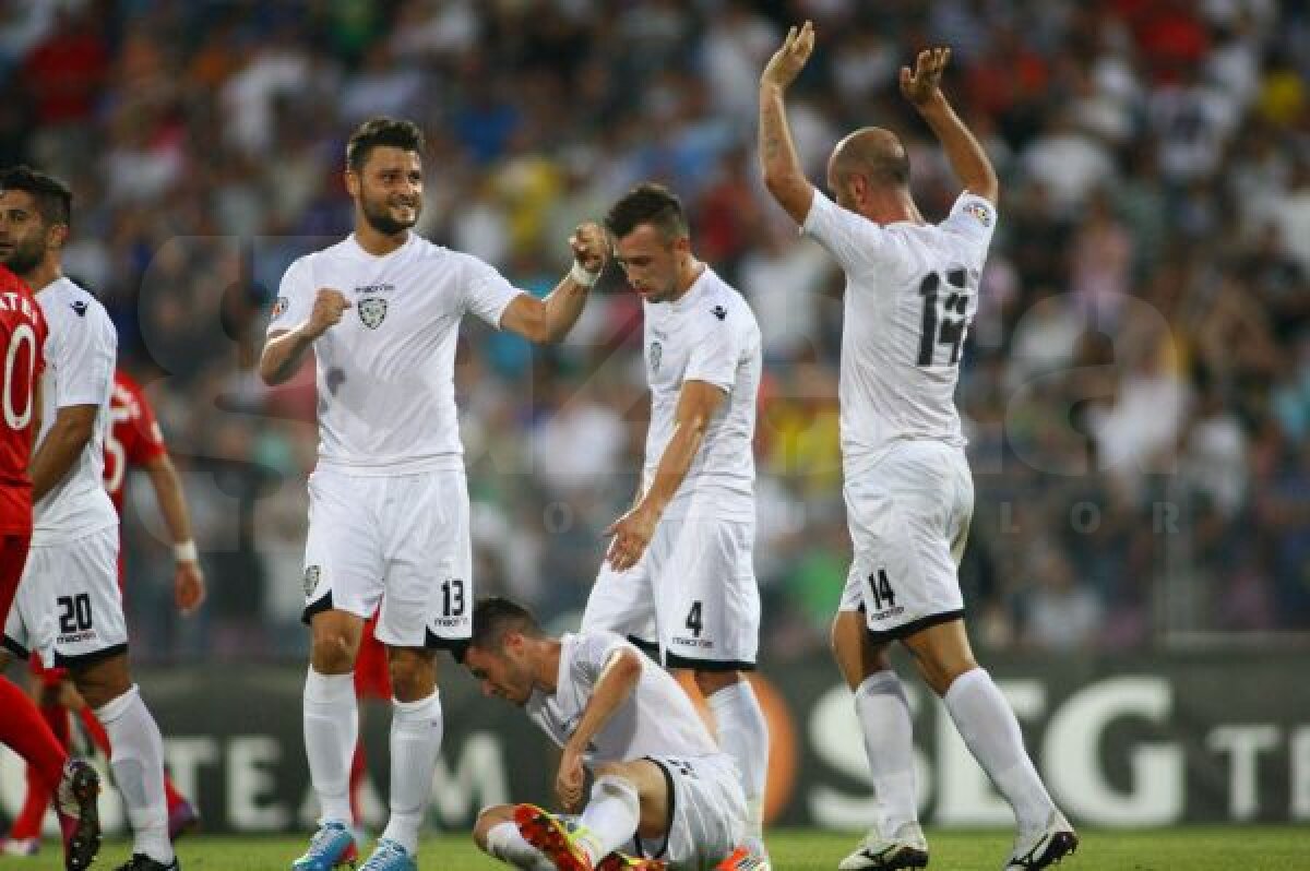 VIDEO+FOTO SMURD-ul n-a funcţionat » ACS Poli a învins Dinamo cu 2-0!