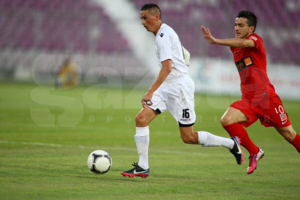 VIDEO+FOTO SMURD-ul n-a funcţionat » ACS Poli a învins Dinamo cu 2-0!