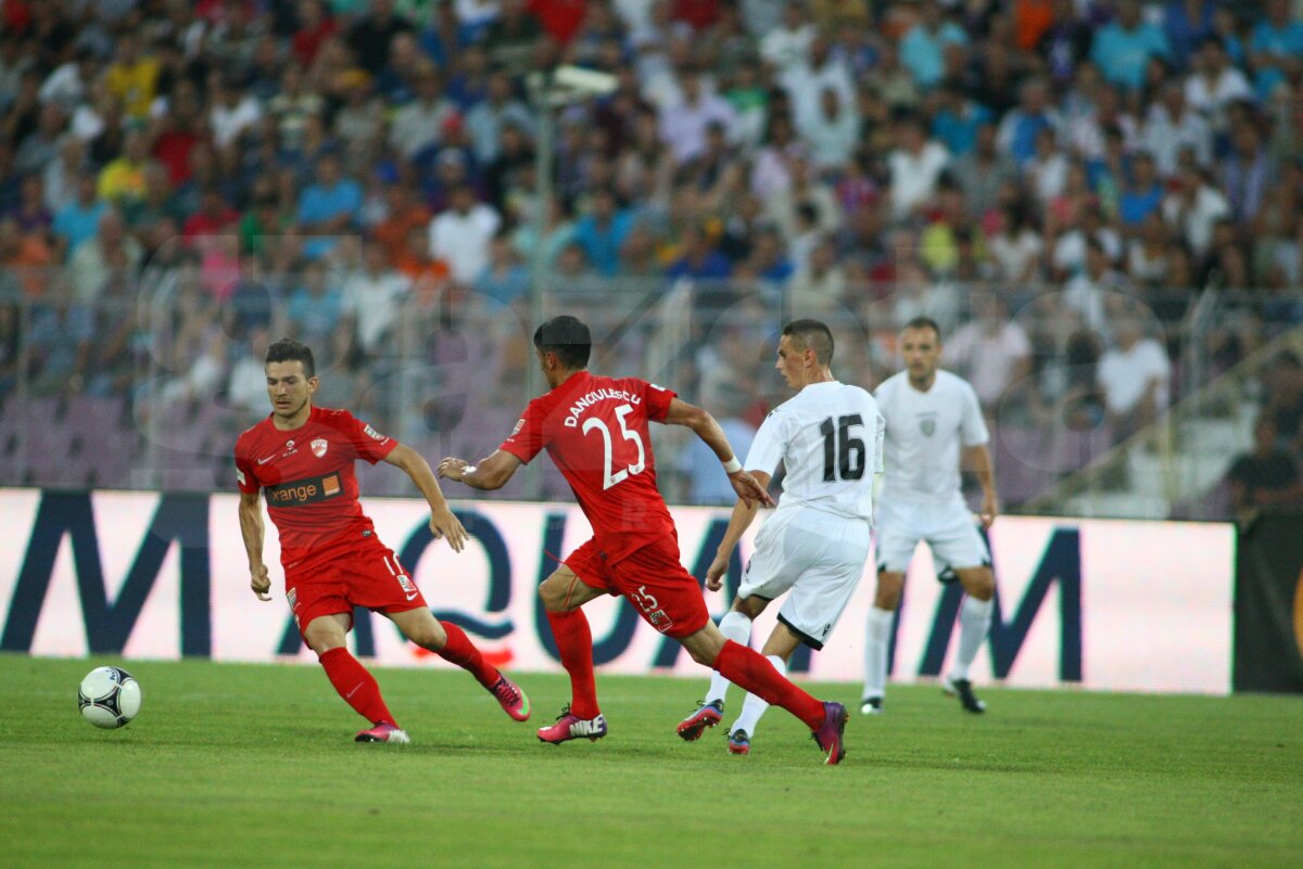 VIDEO+FOTO SMURD-ul n-a funcţionat » ACS Poli a învins Dinamo cu 2-0!