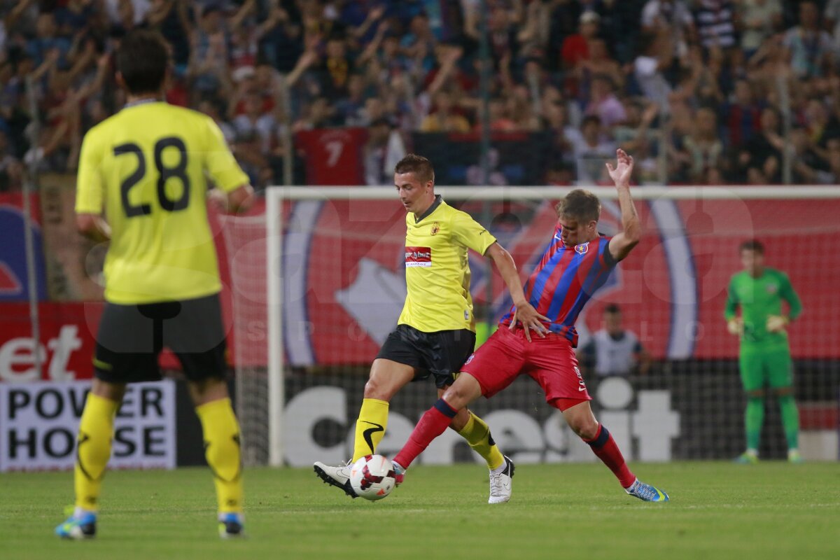 FOTO şi VIDEO Steaua - Ceahlăul 2-1 » Campioana s-a chinuit la primul meci în noul sezon