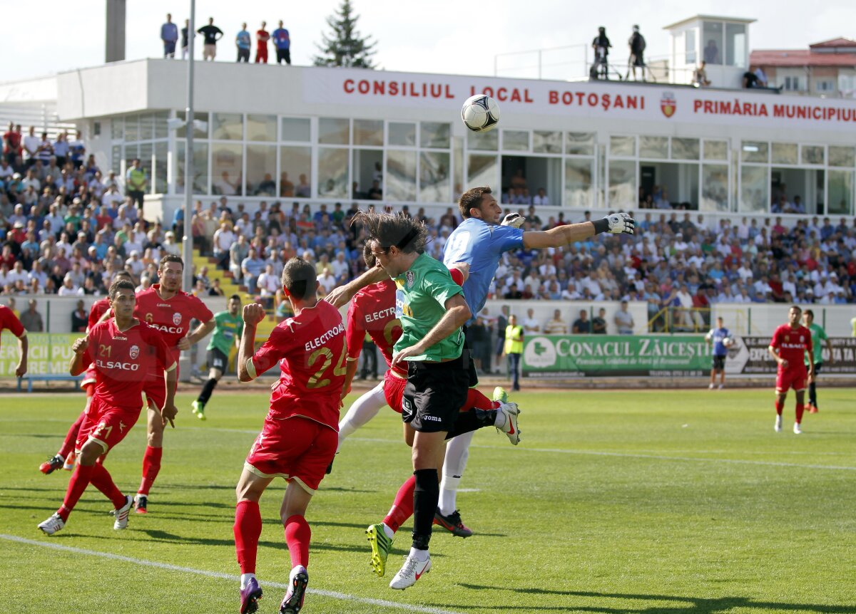 FOTO şi VIDEO FC Botoşani - CFR Cluj 0-0 » Ardelenii fac primul pas greşit în noul sezon