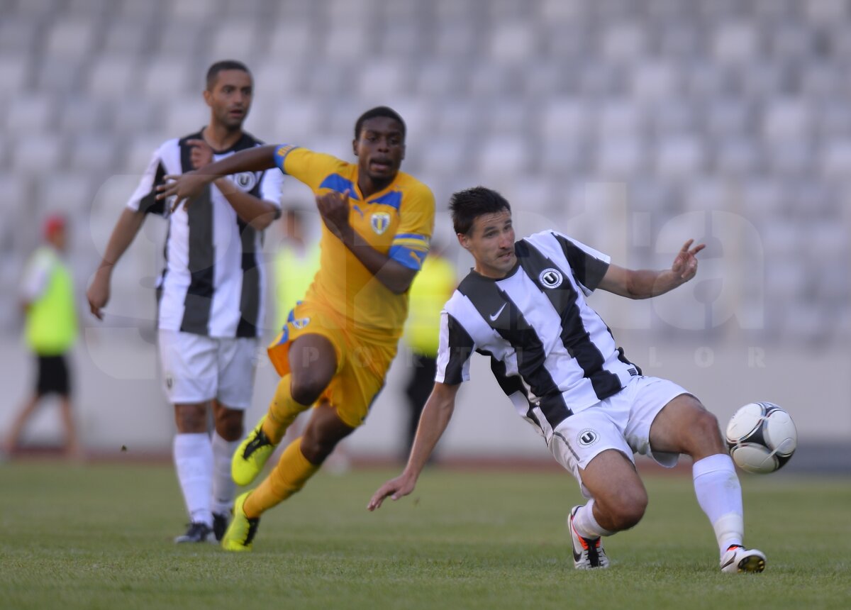 FOTO şi VIDEO U Cluj - Petrolul 0-1 » Ploieştenii obţin prima victorie a sezonului, prin golul lui Hamza