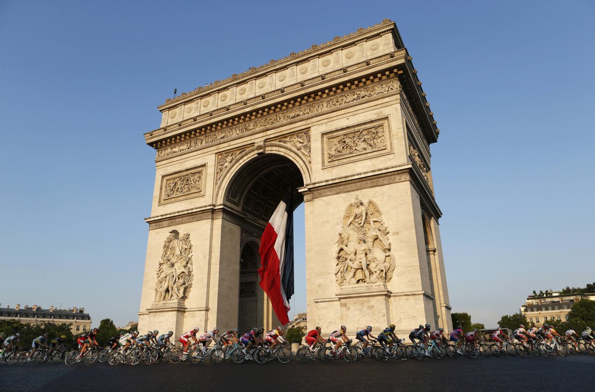 La vie en jaune » Marcel Kittel s-a impus într-o etapă formidabilă, la Paris. Chris Froome duce acasă tricoul galben