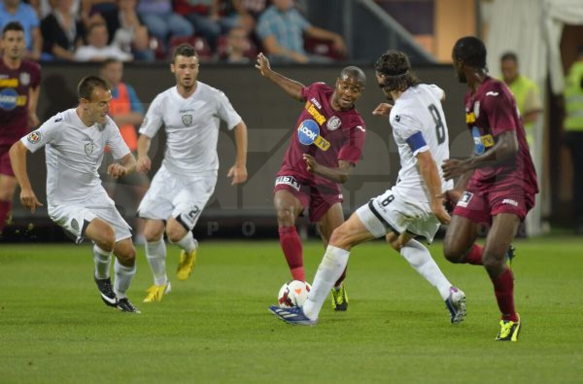VIDEO+FOTO CFR Cluj a remizat cu ACS Poli, 2-2, într-un meci pe care l-a terminat în opt jucători!