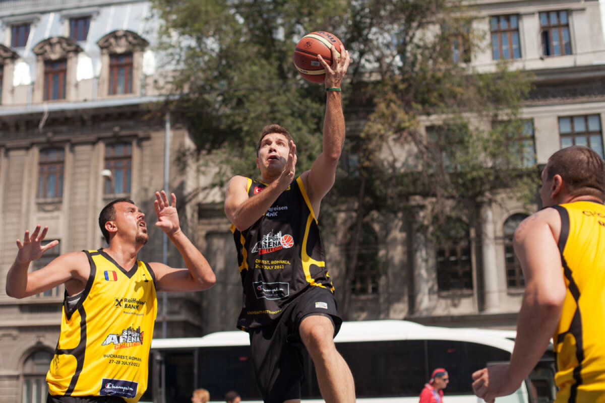 GALERIE FOTO » Campionii mondiali, campioni şi la Universitate în cadrul Bucharest Challenger!