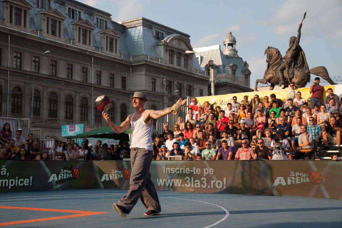 GALERIE FOTO » Campionii mondiali, campioni şi la Universitate în cadrul Bucharest Challenger!