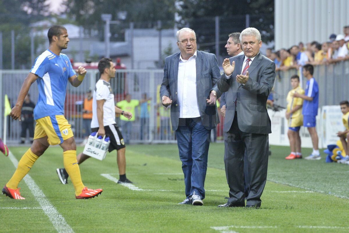 FOTO + VIDEO Final incendiar în derby-ul european cu două goluri şi un penalty ratat » Petrolul - Pandurii 1-1