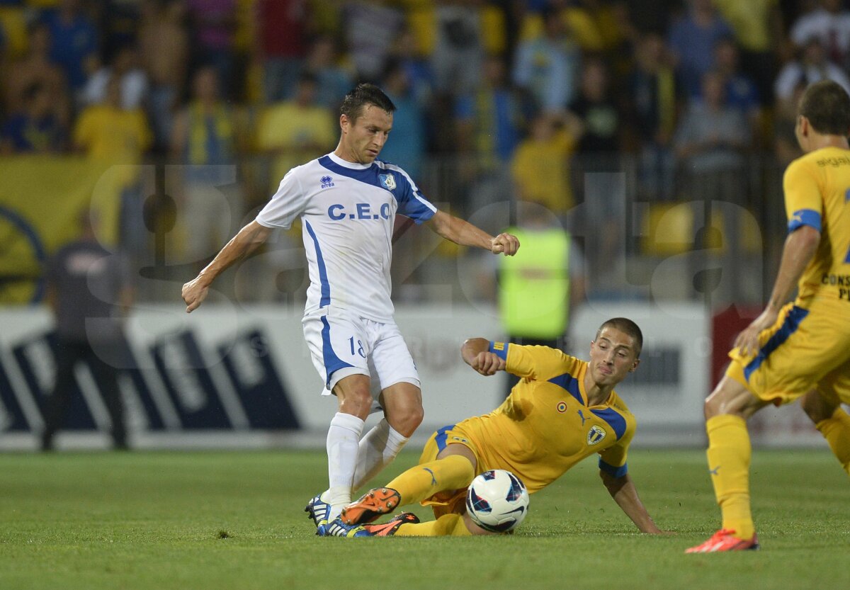 FOTO + VIDEO Final incendiar în derby-ul european cu două goluri şi un penalty ratat » Petrolul - Pandurii 1-1