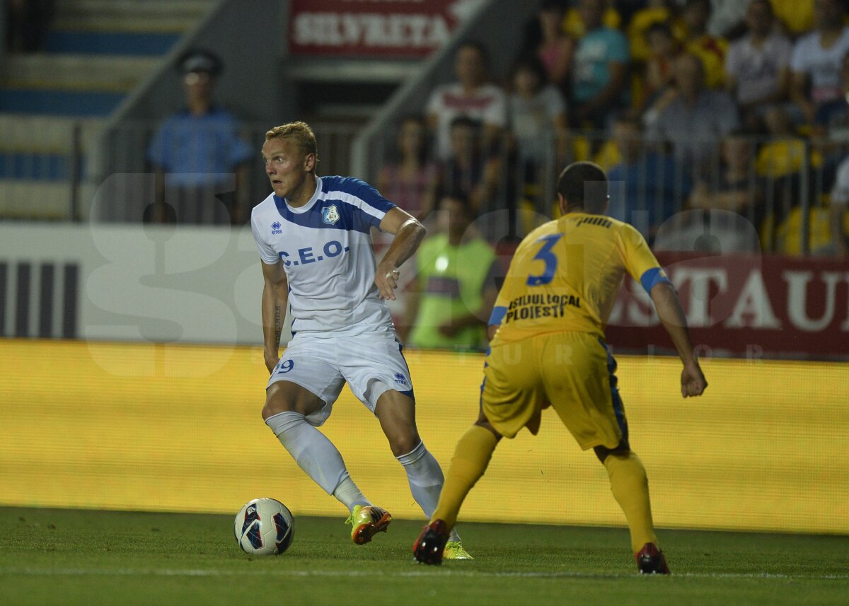 FOTO + VIDEO Final incendiar în derby-ul european cu două goluri şi un penalty ratat » Petrolul - Pandurii 1-1