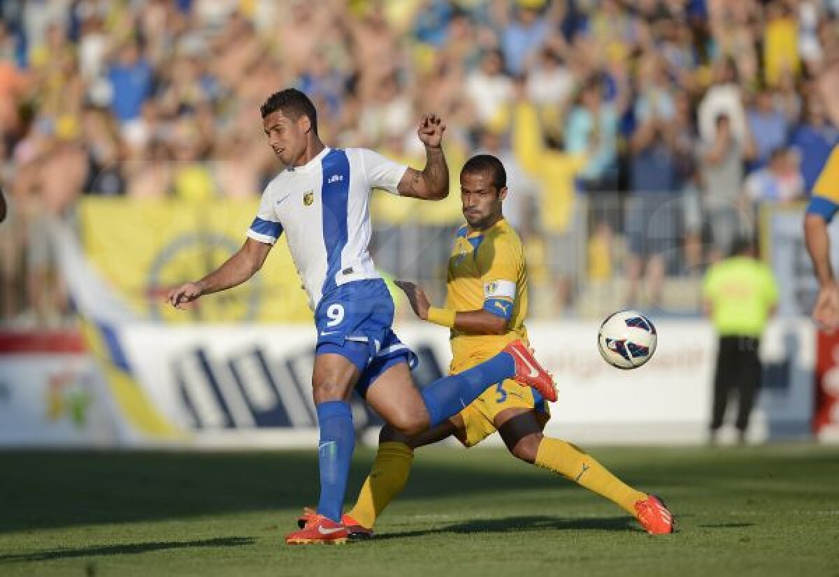 VIDEO şi FOTO S-au trezit tîrziu » Petrolul a remizat cu Vitesse, 1-1, Grozav egalînd pe final de meci
