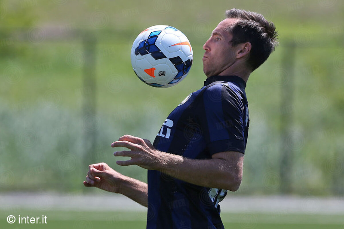 FOTO Steve Nash, ”în probe” la Interul lui Chivu. Starul lui Lakers a arătat că ştie cu mingea!