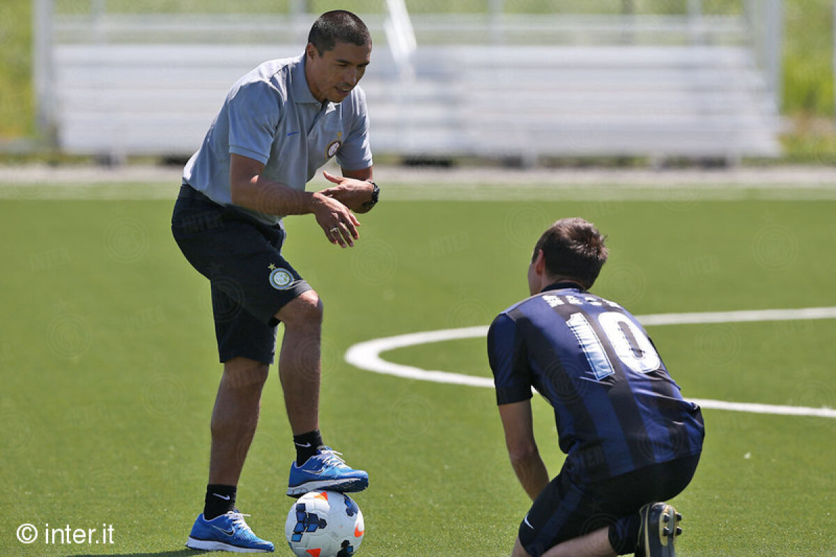 FOTO Steve Nash, ”în probe” la Interul lui Chivu. Starul lui Lakers a arătat că ştie cu mingea!