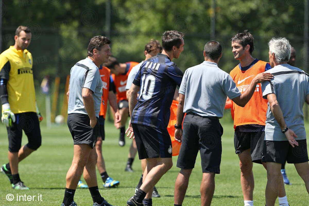 FOTO Steve Nash, ”în probe” la Interul lui Chivu. Starul lui Lakers a arătat că ştie cu mingea!