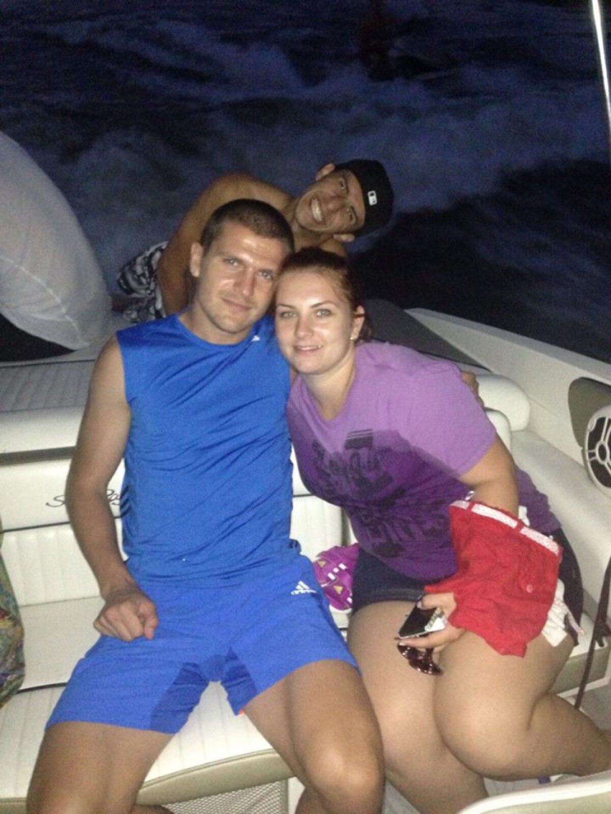 FOTO La ora la care ar fi trebuit să joace cu Rapid, Reghe i-a plimbat pe jucătorii Stelei cu barca pe Snagov