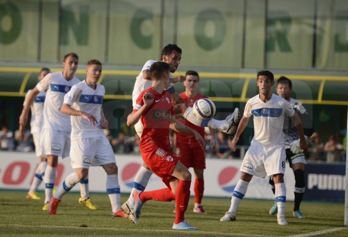 VIDEO+FOTO "Cîinii" nu muşcă puşti » Dinamo a remizat cu Viitorul, 0-0, ajungînd la 3 meciuri fără victorie în faţa constănţenilor
