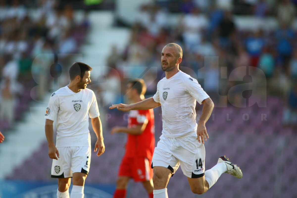 FOTO şi VIDEO Tot Banatul-i fruncea » ACS Poli - Gaz Metan 2-1