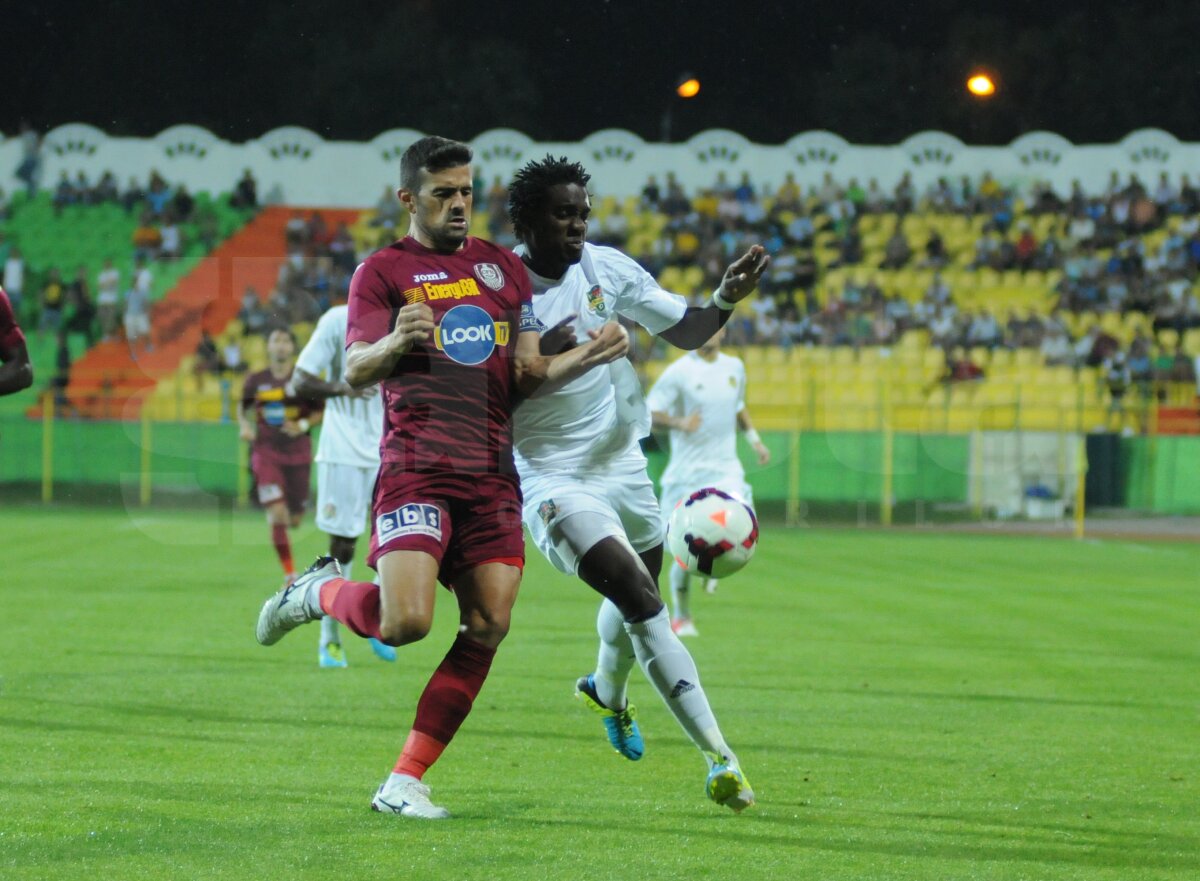 FOTO şi VIDEO Le-au dat cu terenu-n cap » FC Vaslui a umilit CFR Cluj, 4-0