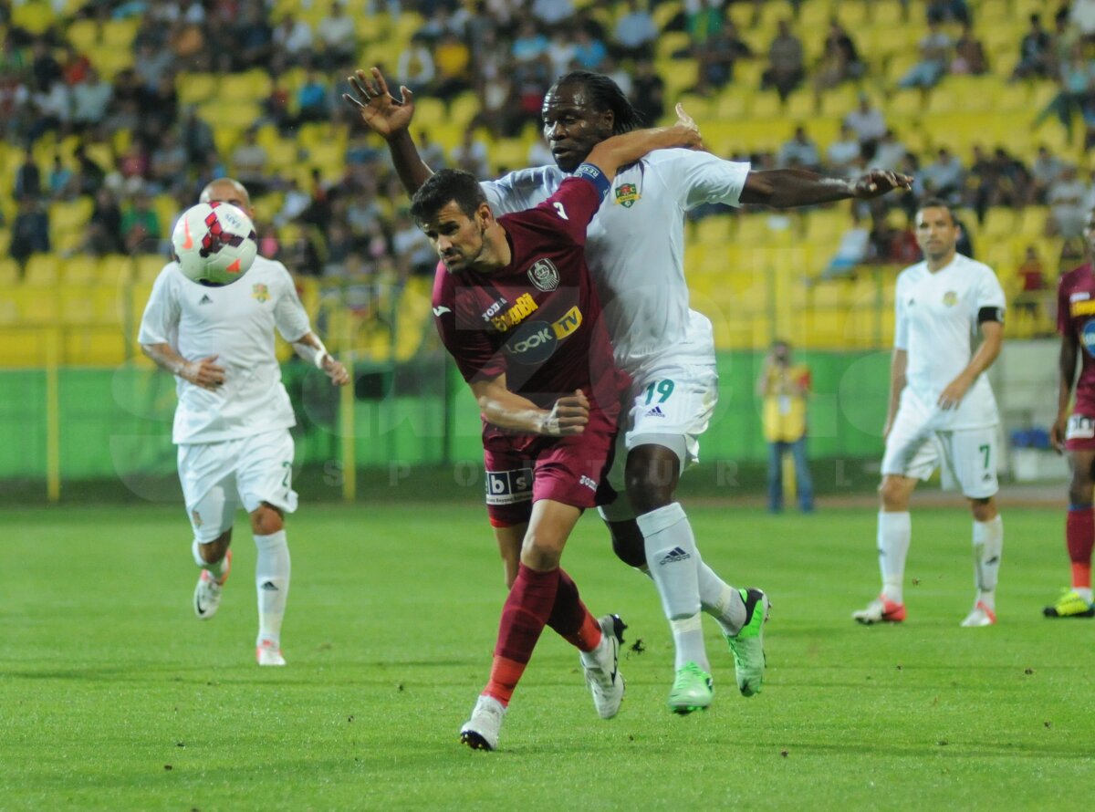 FOTO şi VIDEO Le-au dat cu terenu-n cap » FC Vaslui a umilit CFR Cluj, 4-0