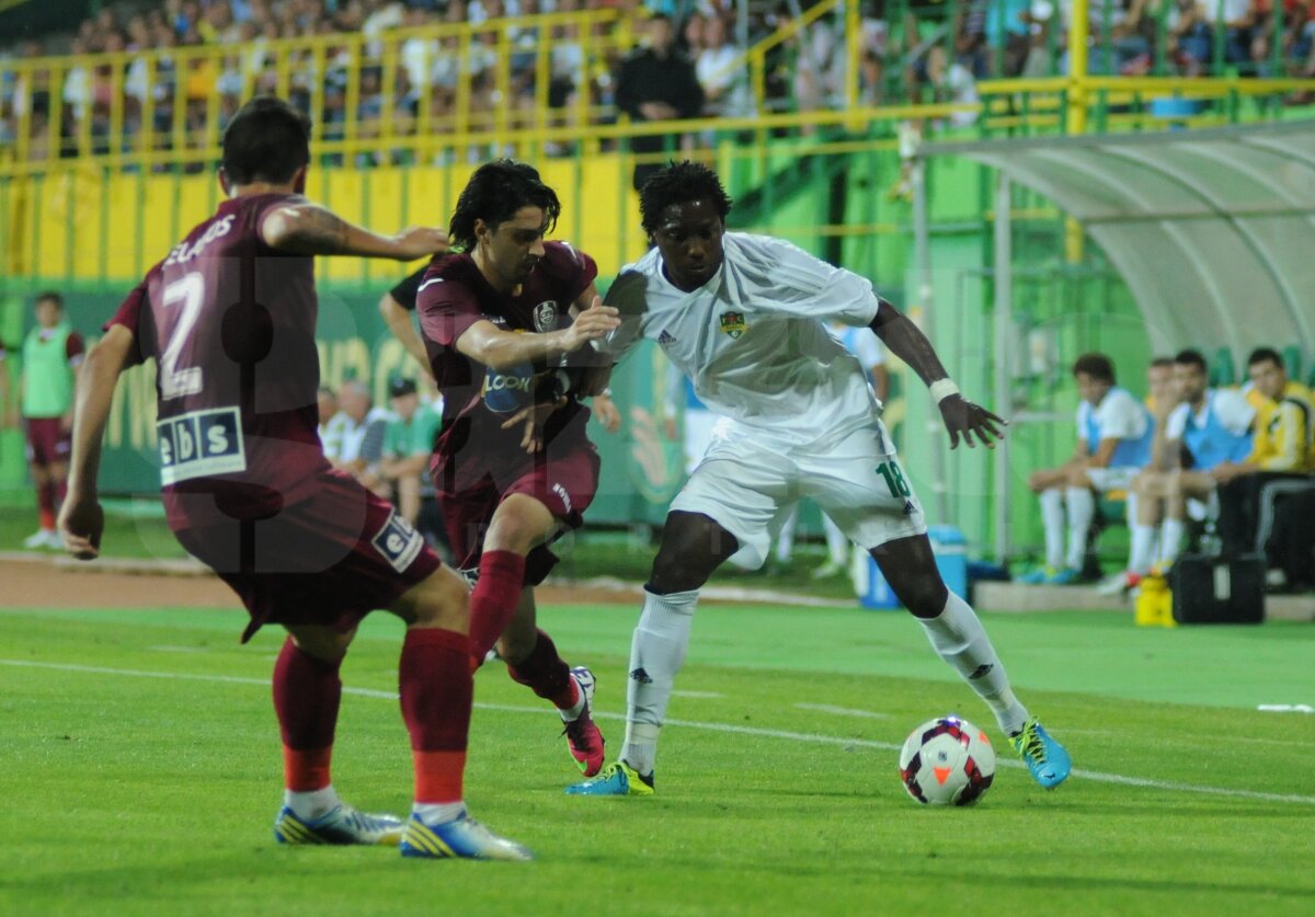 FOTO şi VIDEO Le-au dat cu terenu-n cap » FC Vaslui a umilit CFR Cluj, 4-0
