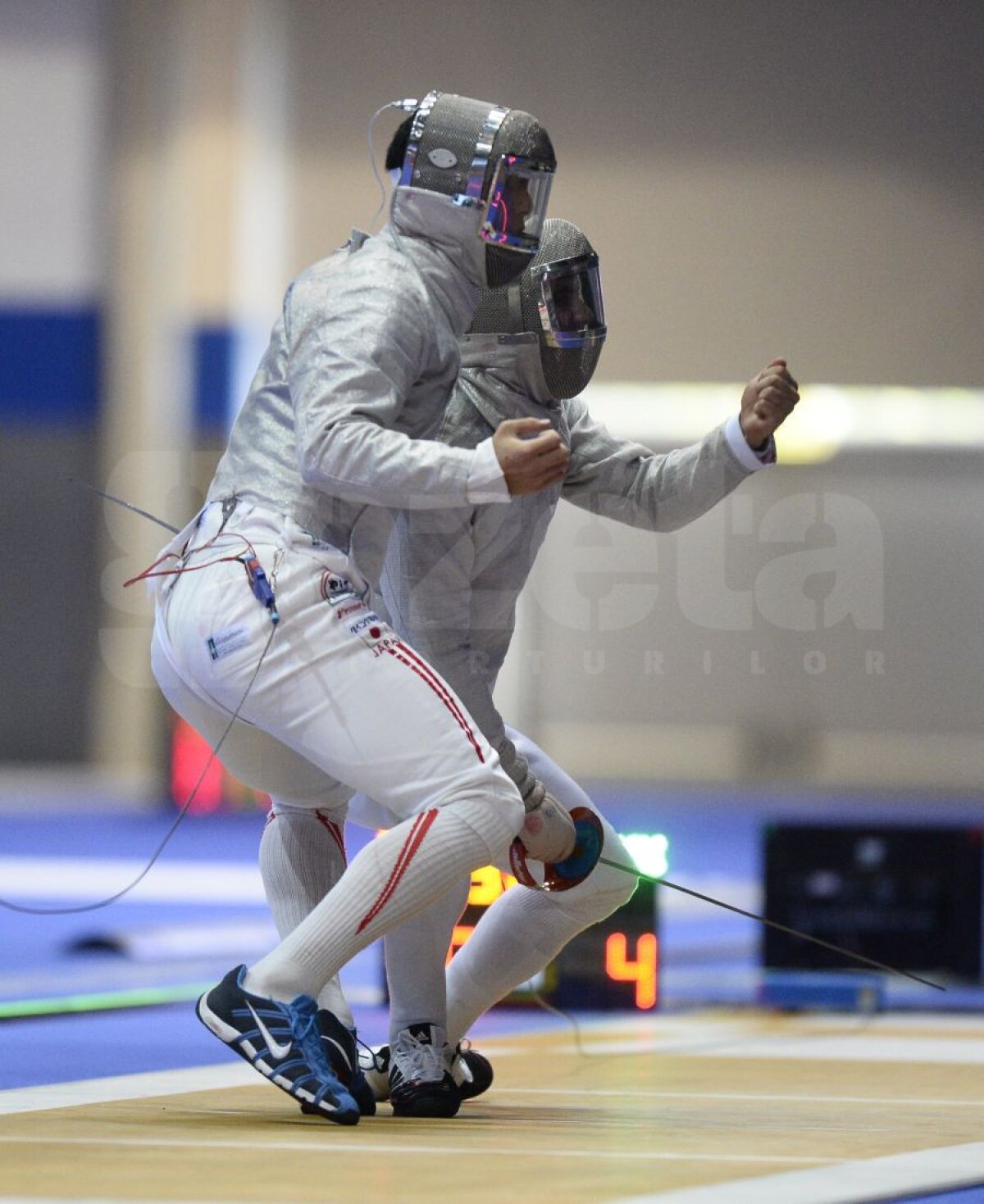 FOTO Dolniceanu a pierdut în semifinalele Campionatelor Mondiale de la Budapesta şi rămîne cu medalia de bronz