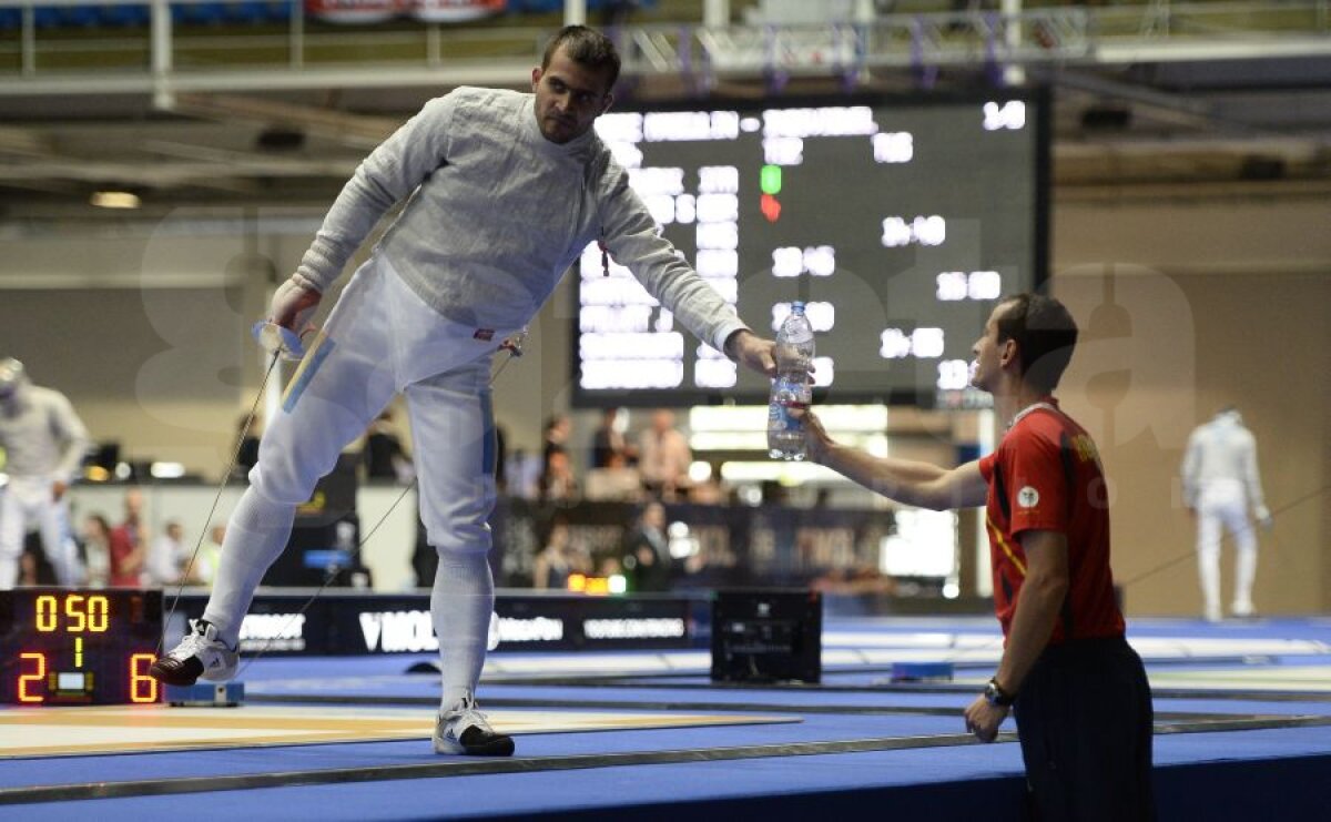 FOTO Dolniceanu a pierdut în semifinalele Campionatelor Mondiale de la Budapesta şi rămîne cu medalia de bronz