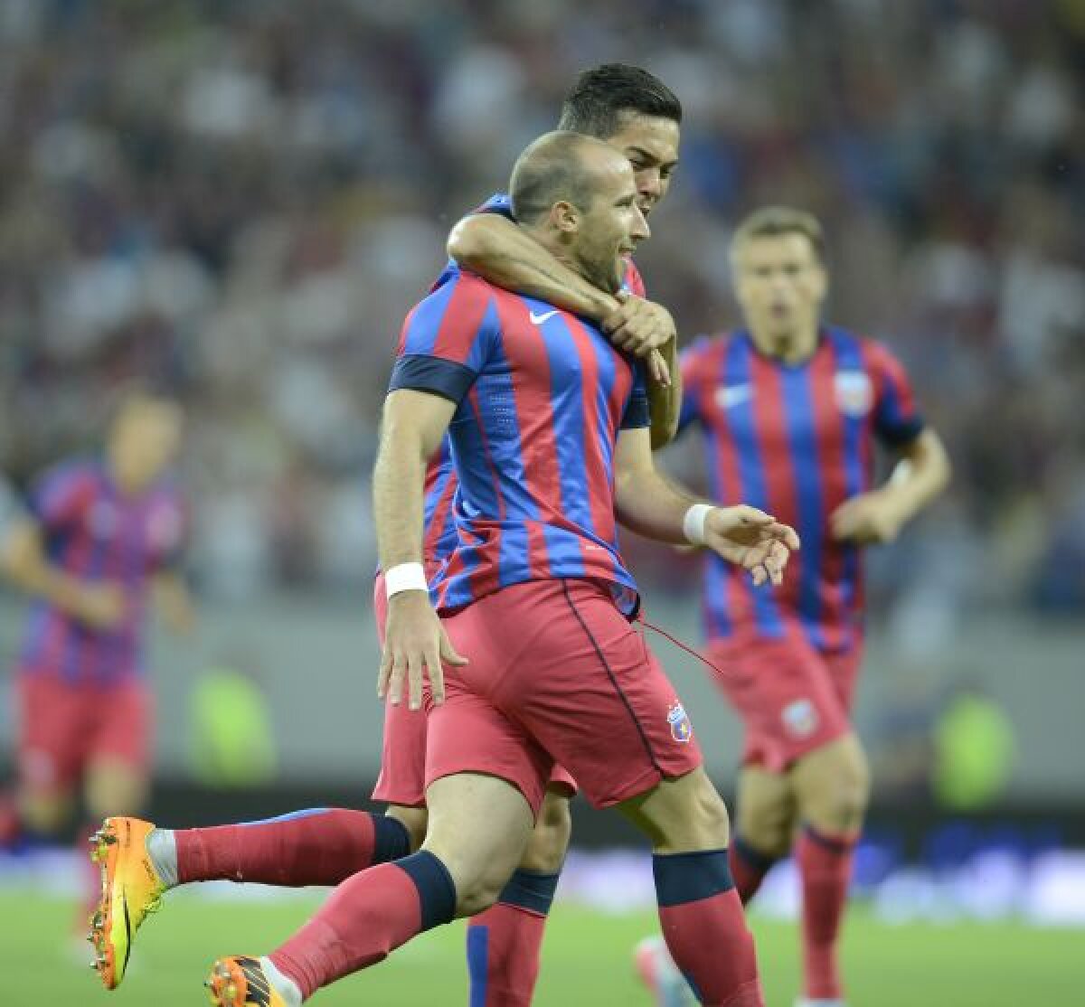 Lovitură cu ricoşeu » Gestul lui Latovlevici după golul cu Tbilisi îi era adresat lui Uhrin, dar n-a fost pe placul lui Piţi