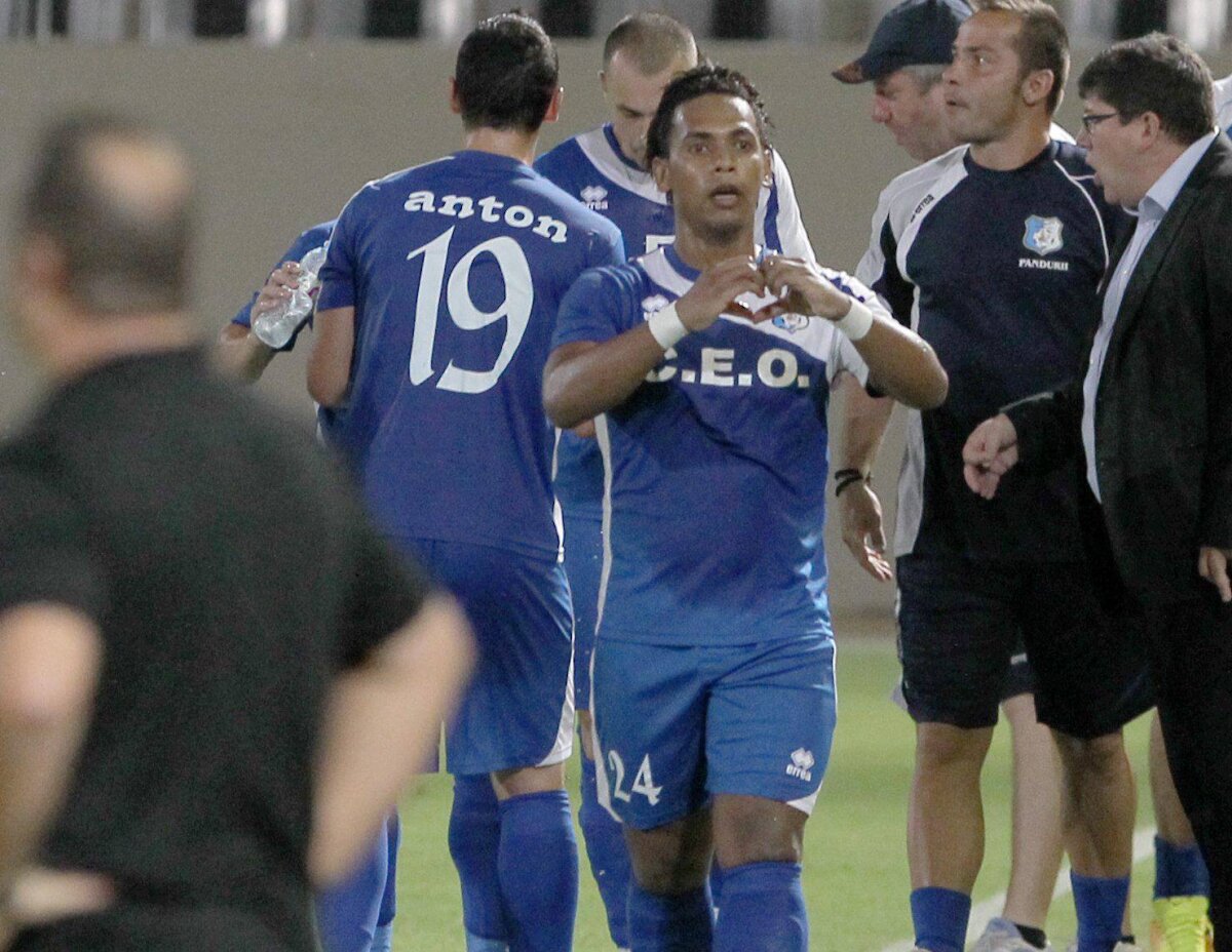 FOTO&VIDEO Hapoel - Pandurii 1-2 » Gorjenii se califică în play-off-ul Europa League după victoria de la Tel Aviv