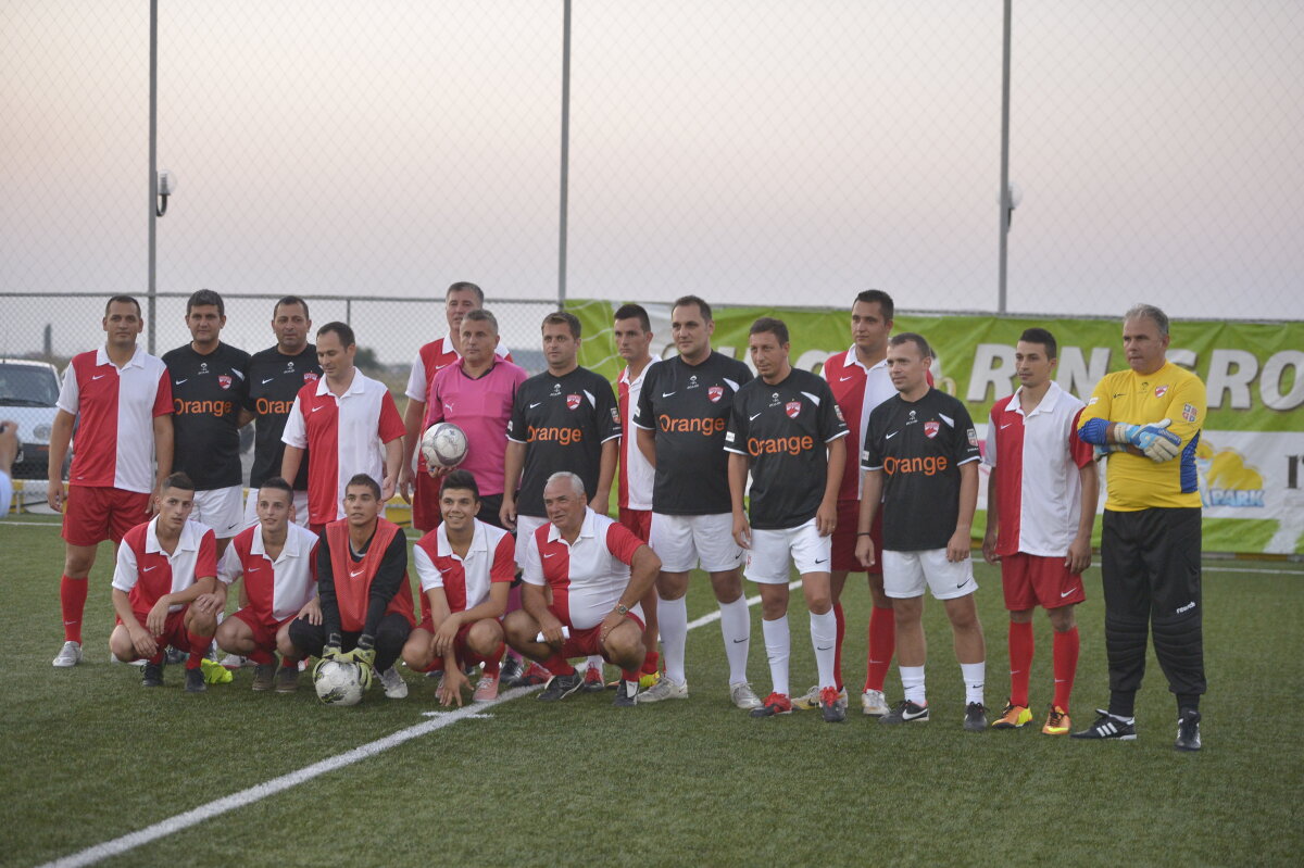 FOTO Golgeterul cu numărul 9 » Dinamovistul Negoiţă are 1-0 în faţa stelistului Becali în duelul patronilor