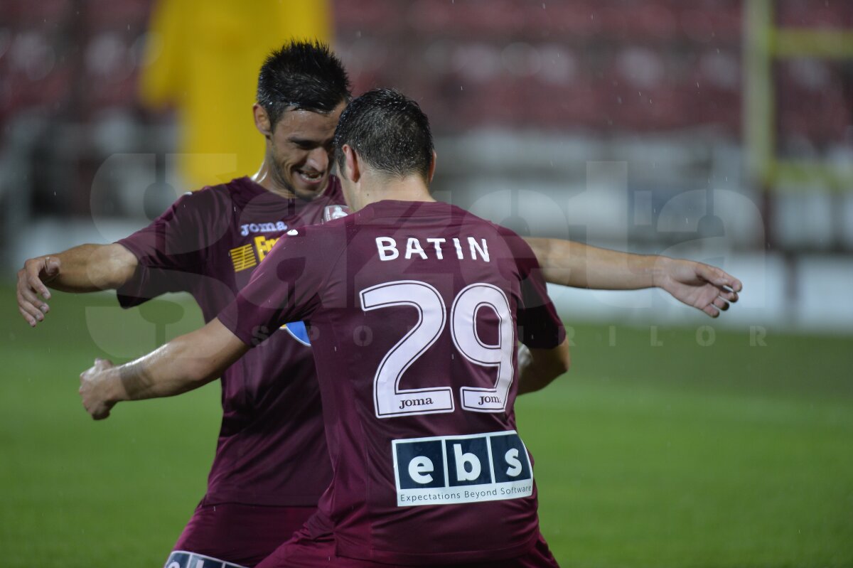 FOTO şi VIDEO CFR Cluj - Viitorul 2-1 » Batin aduce prima victorie a lui Rednic pe banca ardelenilor