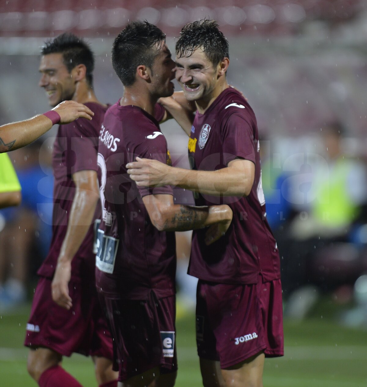 FOTO şi VIDEO CFR Cluj - Viitorul 2-1 » Batin aduce prima victorie a lui Rednic pe banca ardelenilor