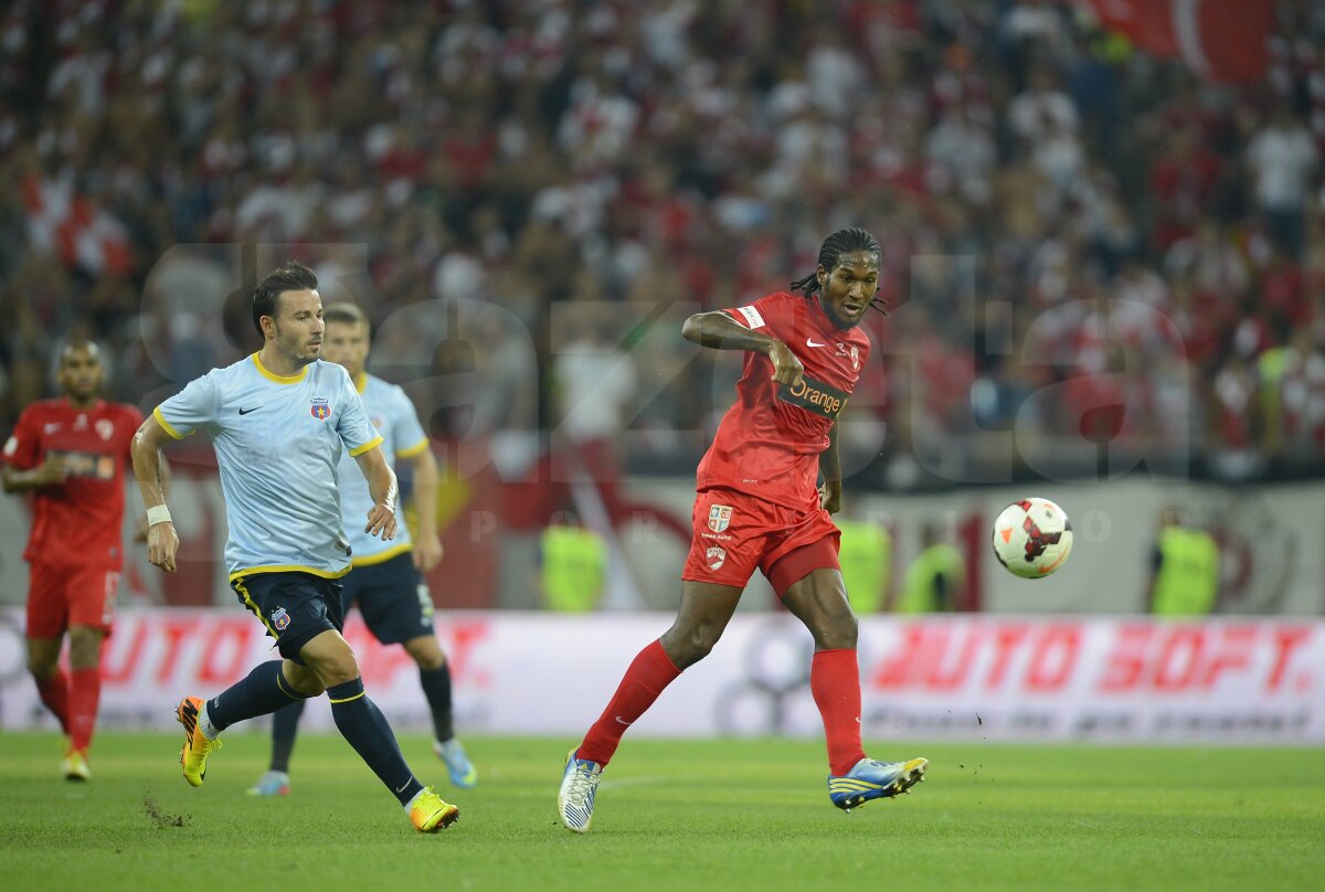 FOTO şi VIDEO Dinamo - Steaua 1-2 » Roş-albaştrii cîştigă la limită şi egalează marea rivală la victorii