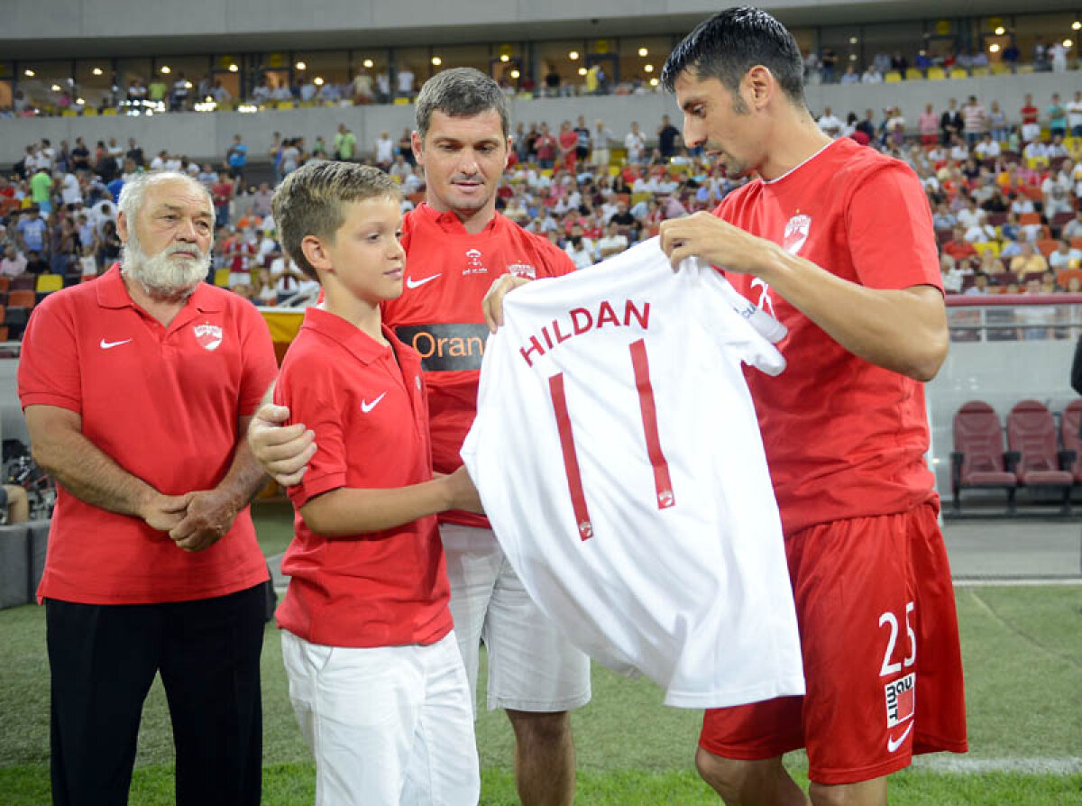 VIDEO De suflet pentru suflet » Dinamo a realizat cea mai impresionantă coregrafie de pe Naţional Arena