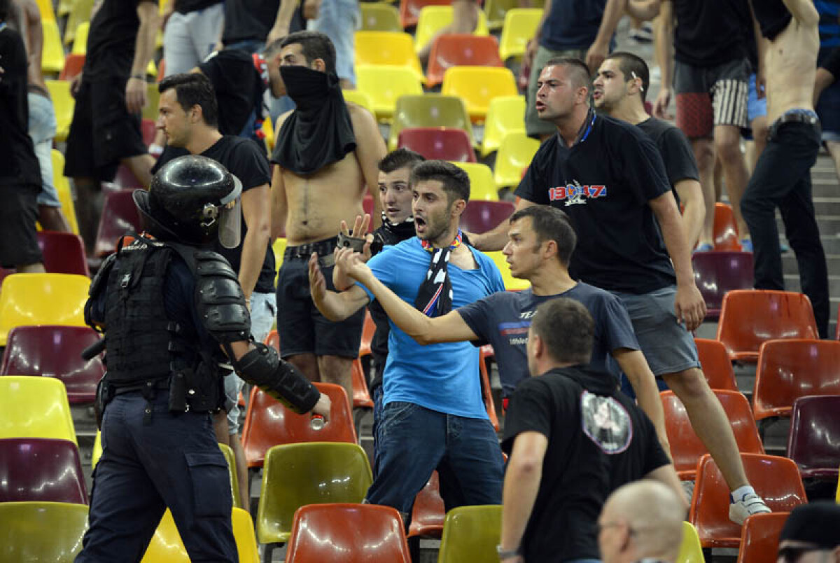 FOTO Prima bătaie din istoria stadionului! » Cum i-au păcălit dinamoviştii pe jandarmi